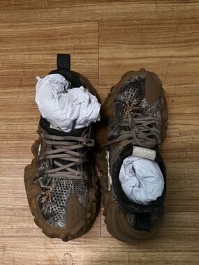 CROCS Men's Brown Camo Run Outdoor Sneakers